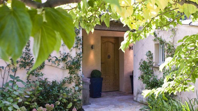 The last minute luxury villa you need to get your hands on