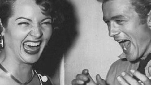 5 body language tricks that will make you more attractive