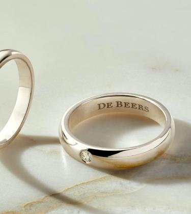 Band together – a guide to choosing wedding bands with De Beers