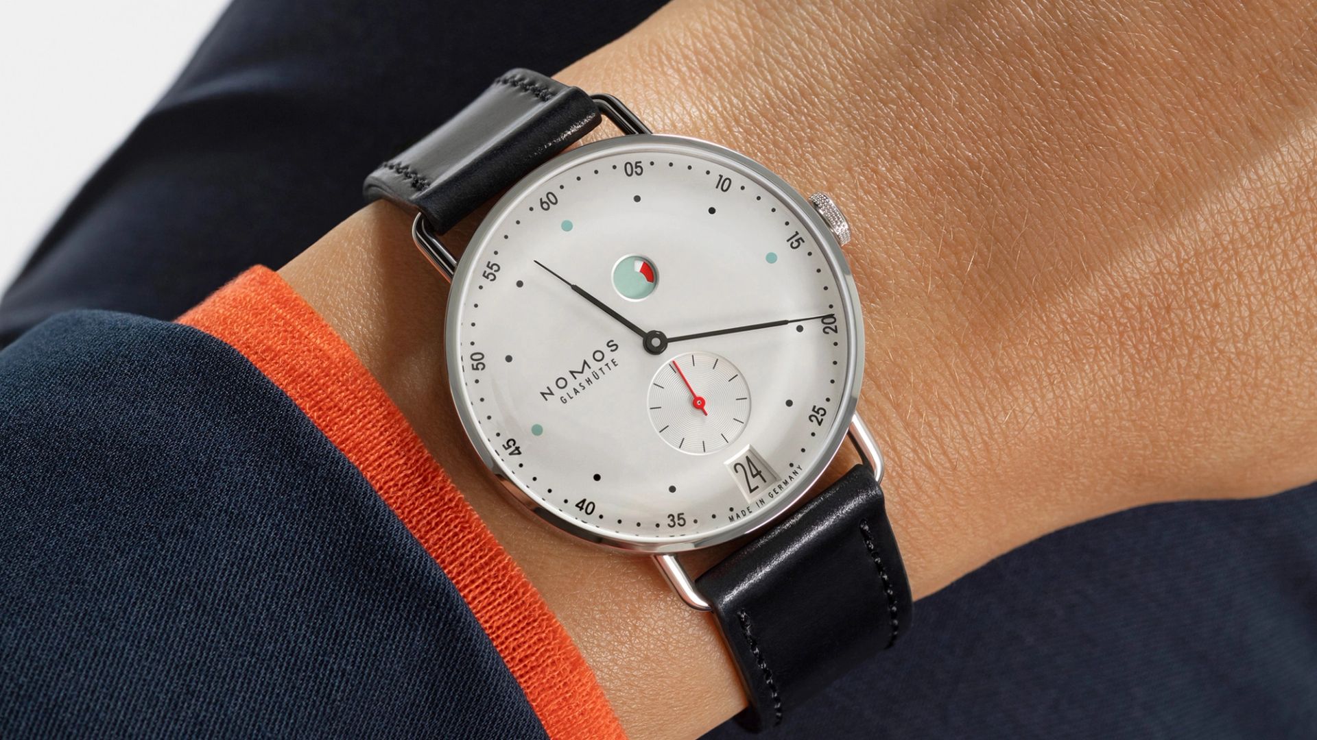 In NOMOS Glashütte’s Metro collection, every dot counts