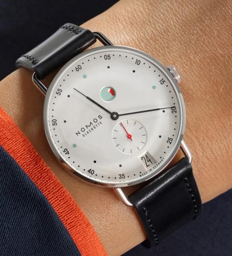 In NOMOS Glashütte’s Metro collection, every dot counts