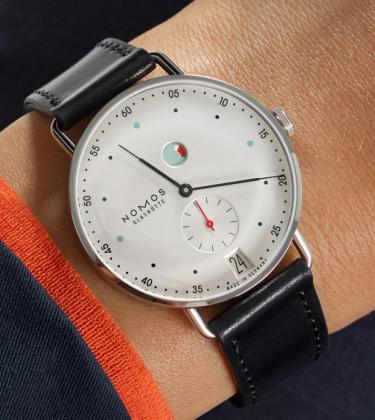 Na coleção Metro da NOMOS Glashütte, cada ponto conta