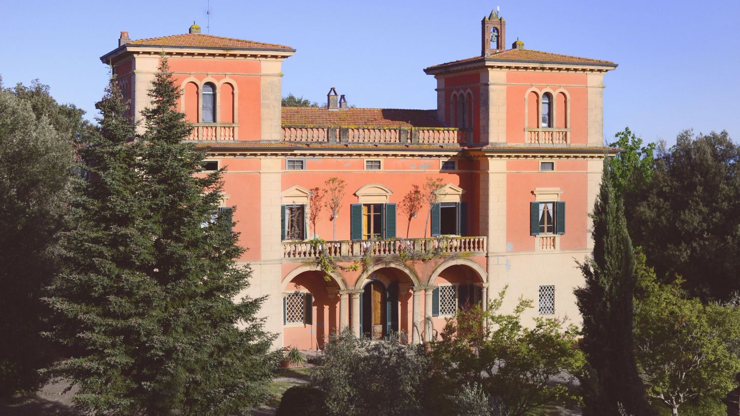 This Italian villa is your next gastronomic getaway