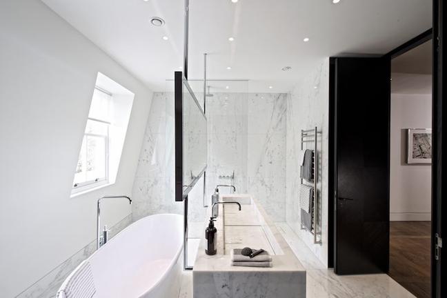 AmazonProperty_BritishLand_TheHempelCollection_Penthouse_Master Bathroom