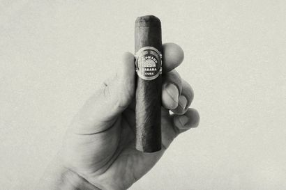 How to smoke a cigar like a ‘Master of Habanos’