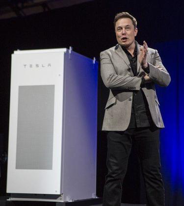 Watch: How To Nail A Presentation Elon Musk Style