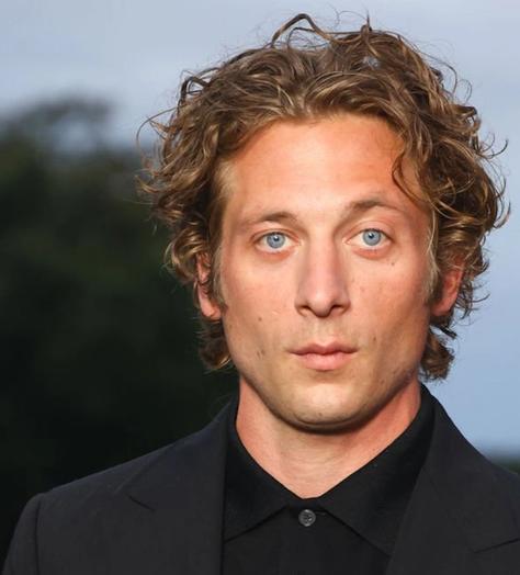 Jeremy Allen White