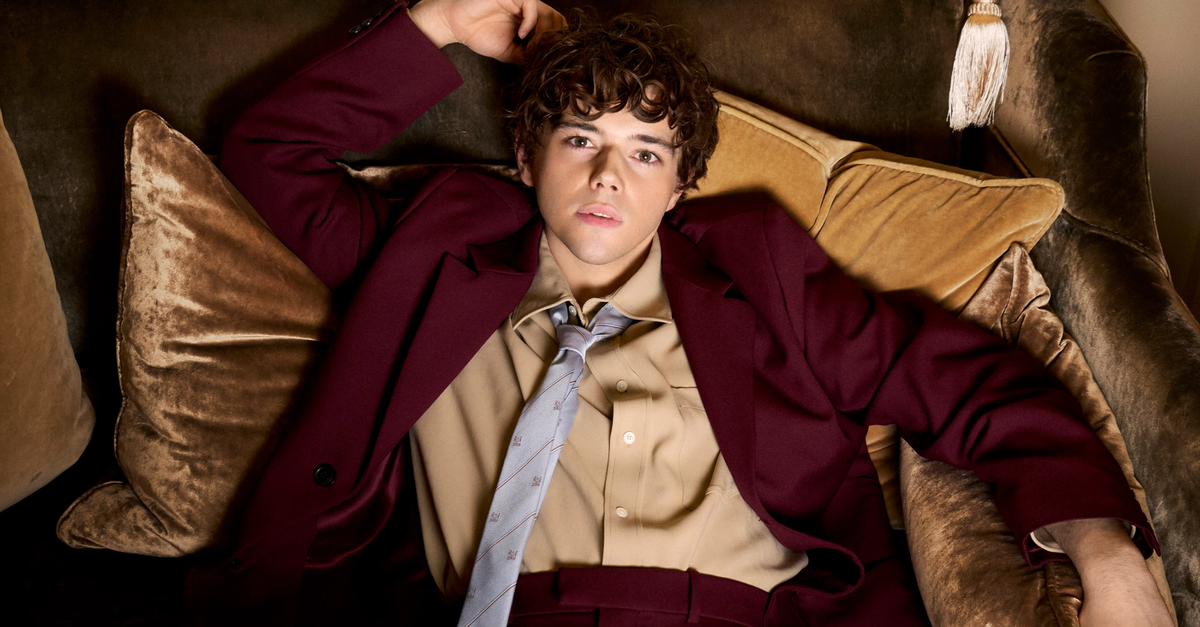 Jack Rolfe Infront Jack Wolfe is feeling comfortable on the Front Row | The Gentleman's ...