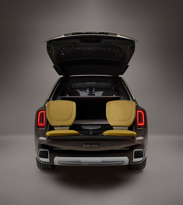 Rolls-Royce makes a big, bold, unmissable statement with the Cullinan Series II