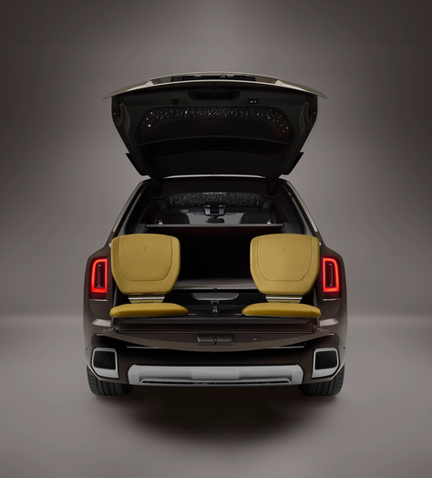 Rolls-Royce makes a big, bold, unmissable statement with the Cullinan Series II