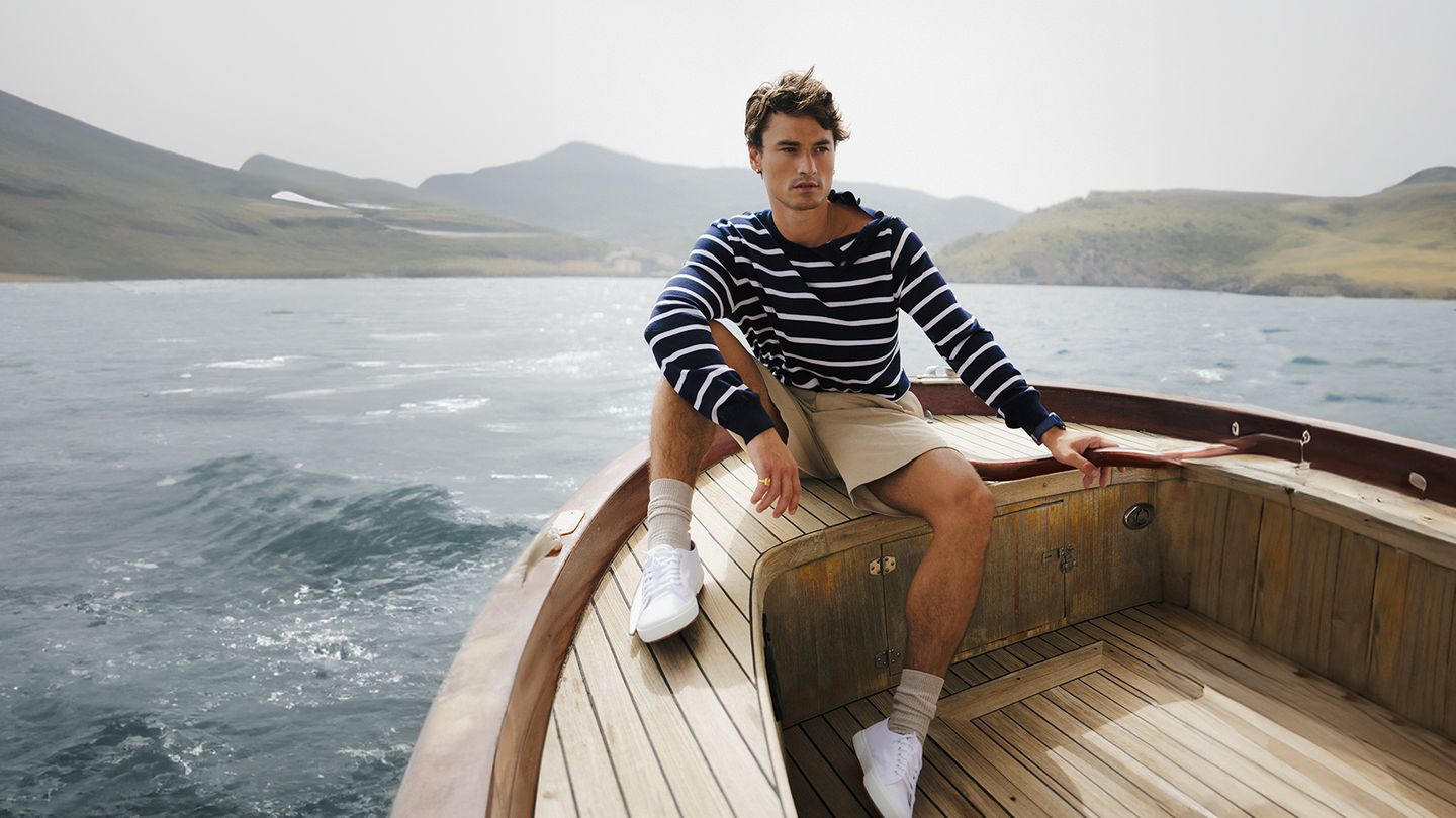 How to Clean White Sneakers