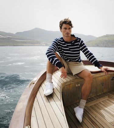 How to Clean White Sneakers