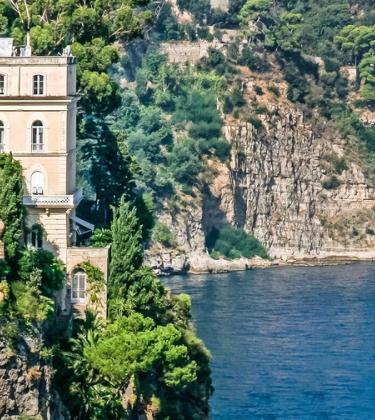 These are the 8 most luxurious Airbnbs in the world