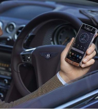 A Gentleman’s Essential – The Phone