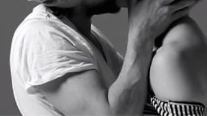 What’s On – Would You Kiss A Complete Stranger?