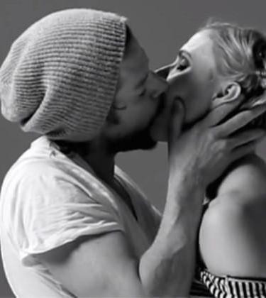 What’s On – Would You Kiss A Complete Stranger?