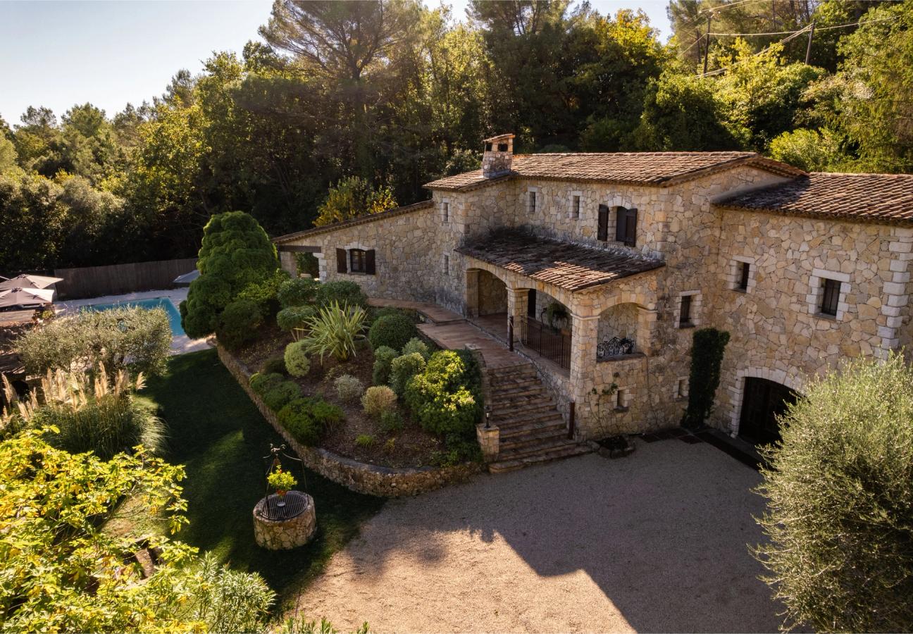 Stone Provençal villa surrounded by gardens at La Retraite