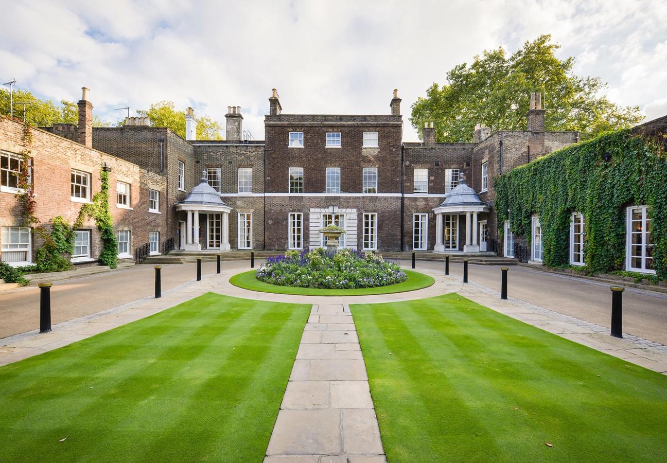 The Hurlingham Club front courtyard