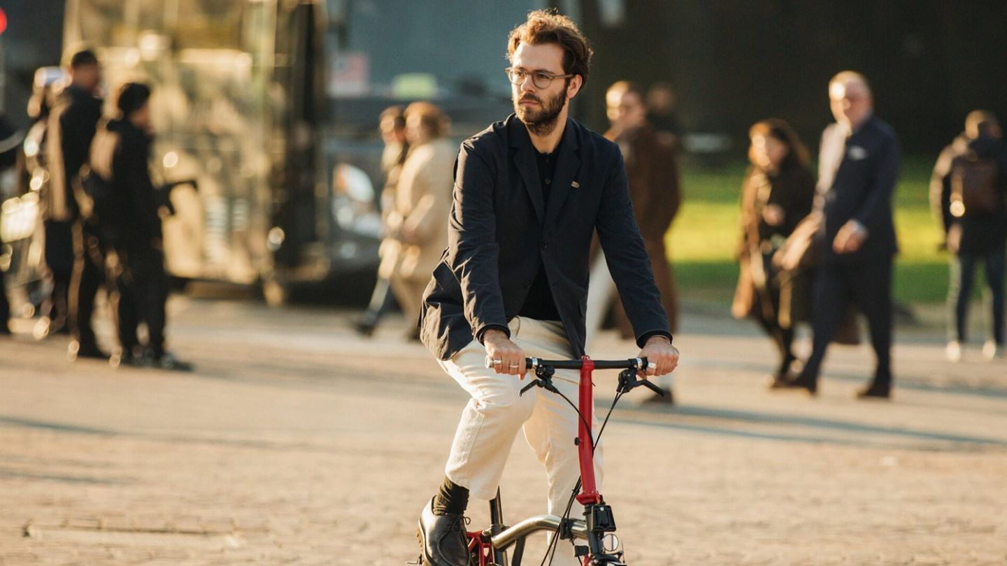 Win a Brompton bike and matching blazer with Oliver Spencer