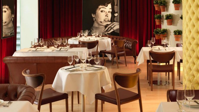 Review: Asia de Cuba