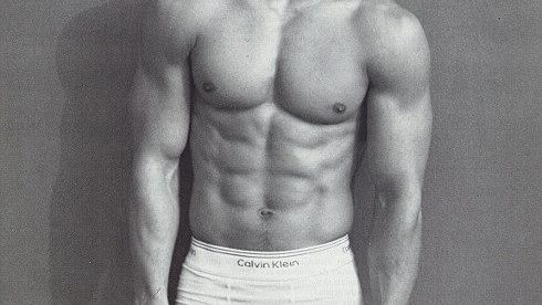 The ultimate 20 minute ab workout to ensure you keep the six pack this December