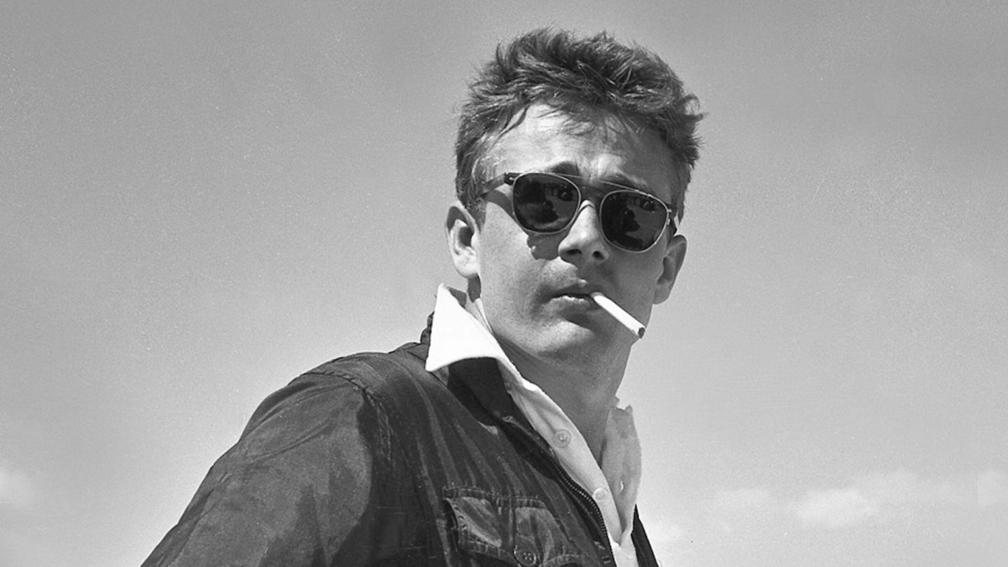 The sunglasses worn by these 6 iconic men