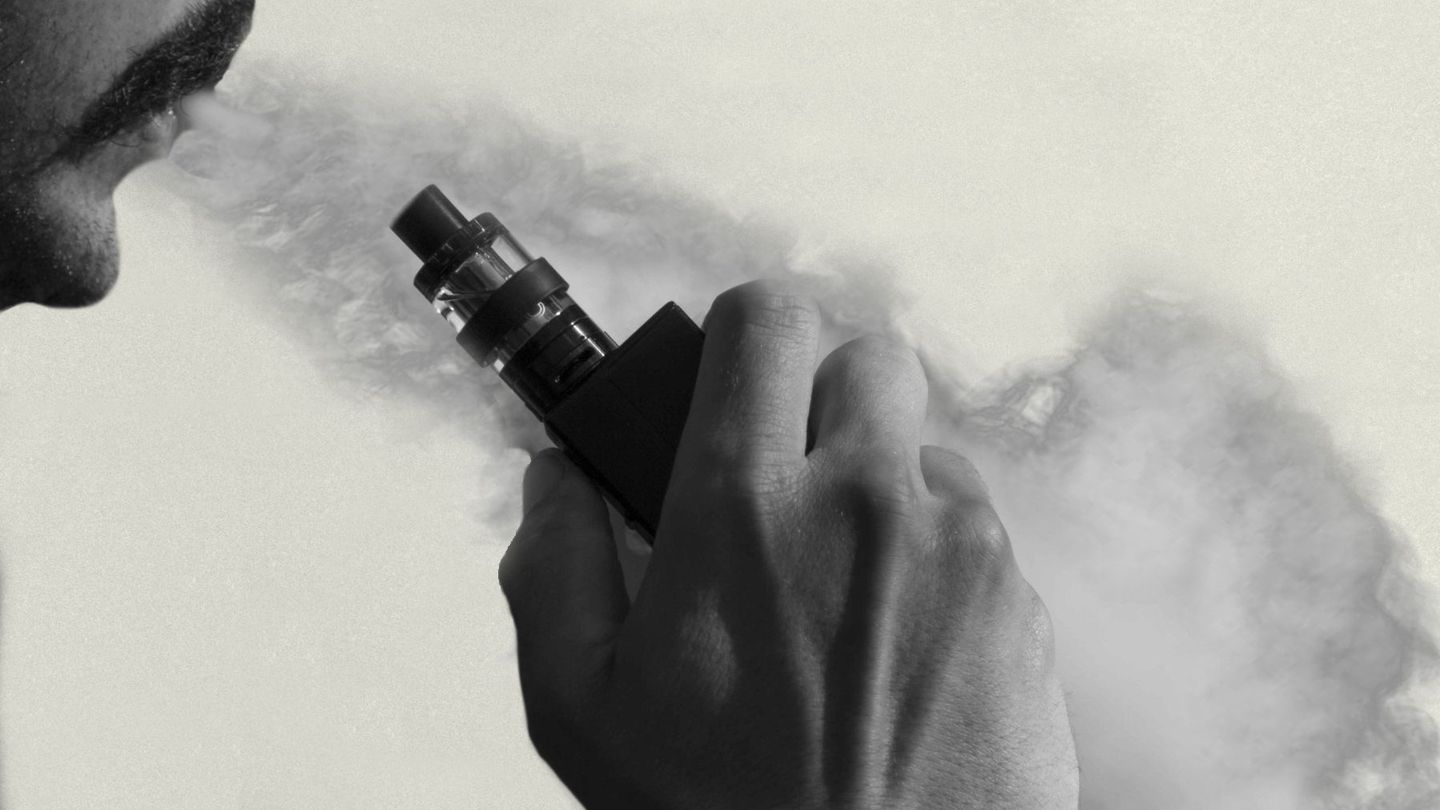 The gentleman’s guide to vaping etiquette