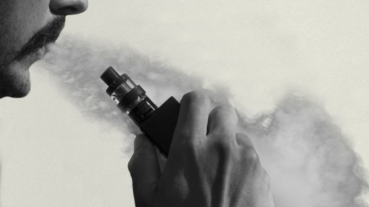 The gentleman’s guide to vaping etiquette