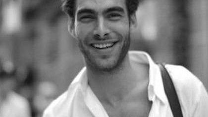 A QUICK GUIDE TO KEEPING YOUR TEETH WHITE