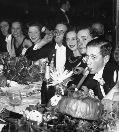 Dear Diary: On the rise and fall of the party reporter