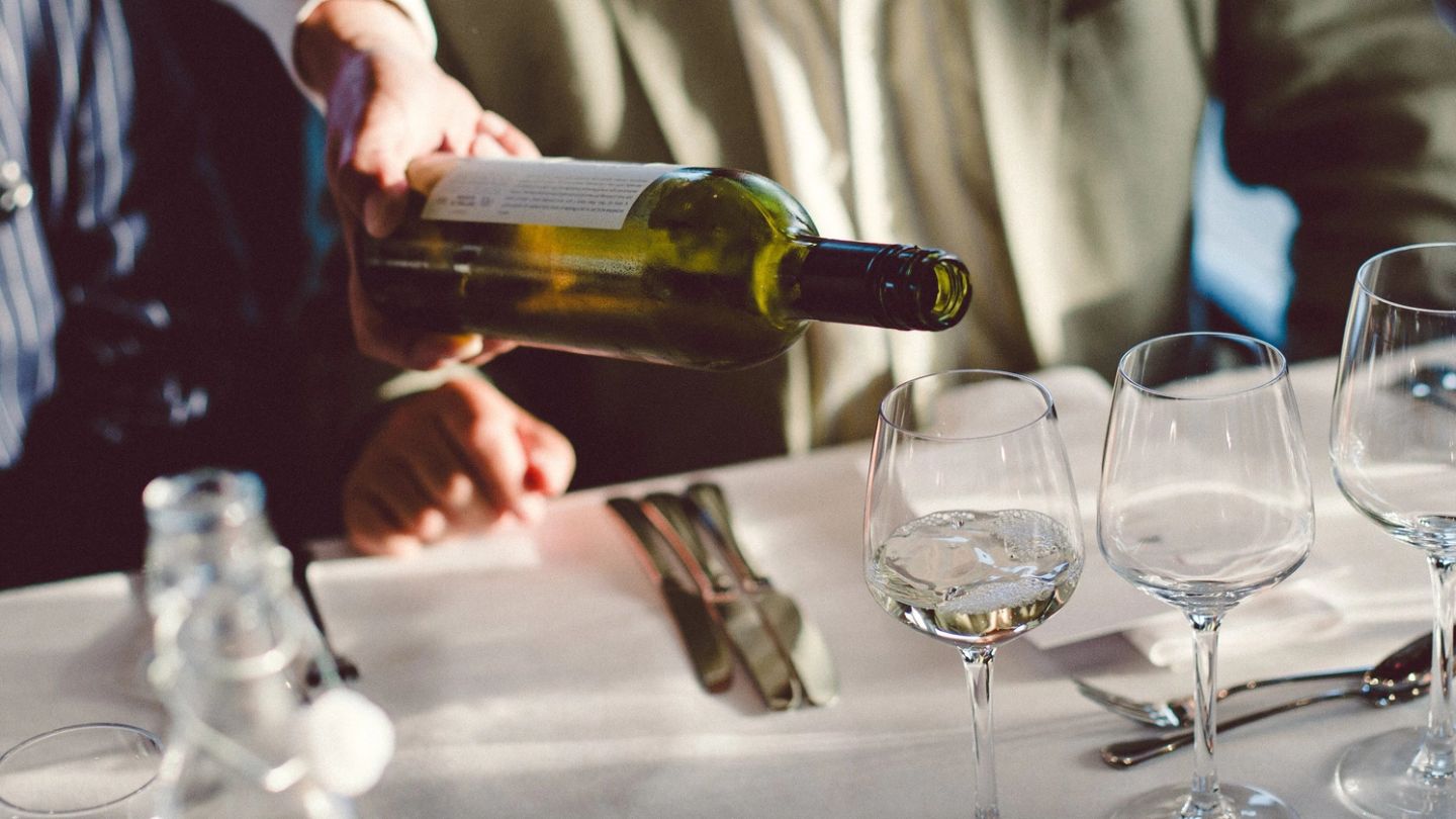 It’s St. George’s Day: and it’s time to celebrate with a bottle of English wine