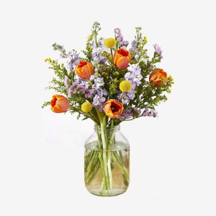 Bloom and Wild ‘The Nina’ Bouquet