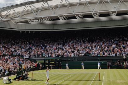 Heading to Wimbledon this year? Its official photographer tells you how to ace your (camera) shots…