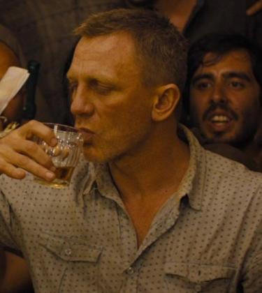 Daniel Craig drinking beer
