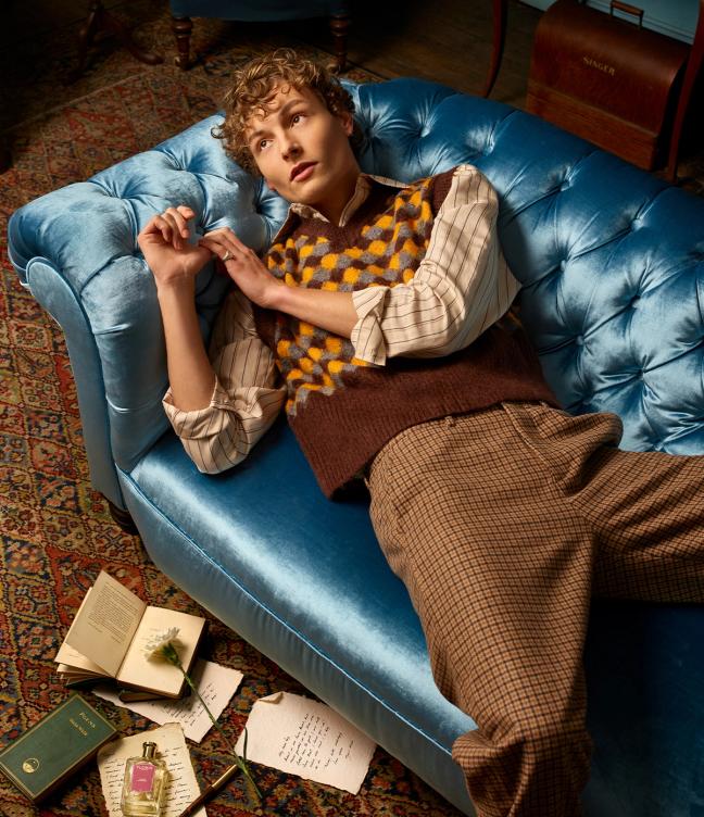 Gentleman lounging on a sofa with Floris Wilde, eau de parfum
