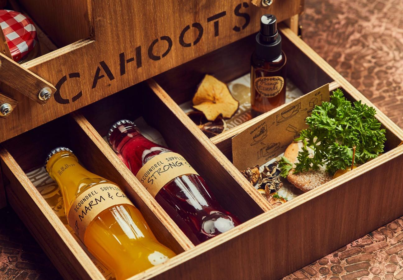 cahoots