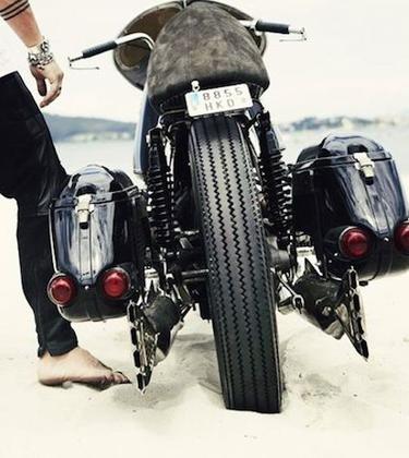 The Custom Series – El Solitario