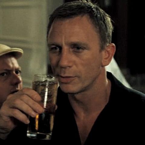 bond highball drink craig
