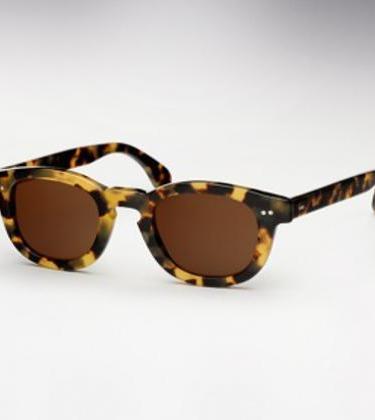 Brand Watch – Illesteva