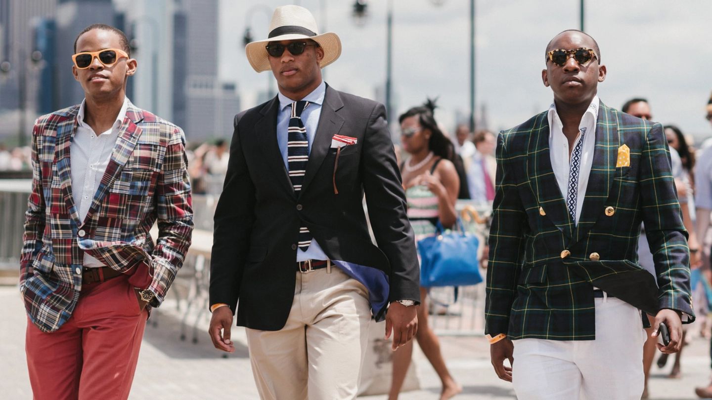 5 essential chinos to add colour to your style
