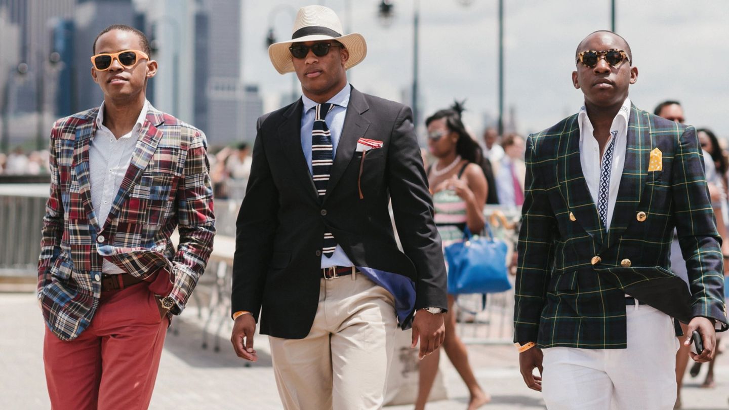 5 essential chinos to add colour to your style