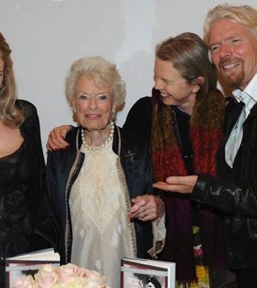 Lindy Brockway, Eve, Vanessa and Sir Richard Branson