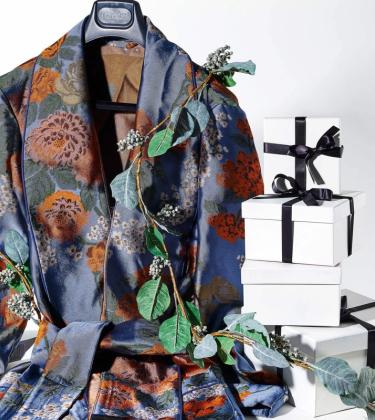 Advent Calendar Day 17: New & Lingwood Dressing Gown