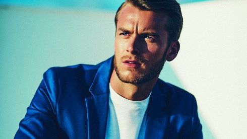 How to look smart without resorting to a suit