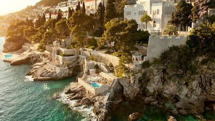 OUR PICK – 5 OF THE BEST LUXURIOUS SUMMER RENTALS IN EUROPE