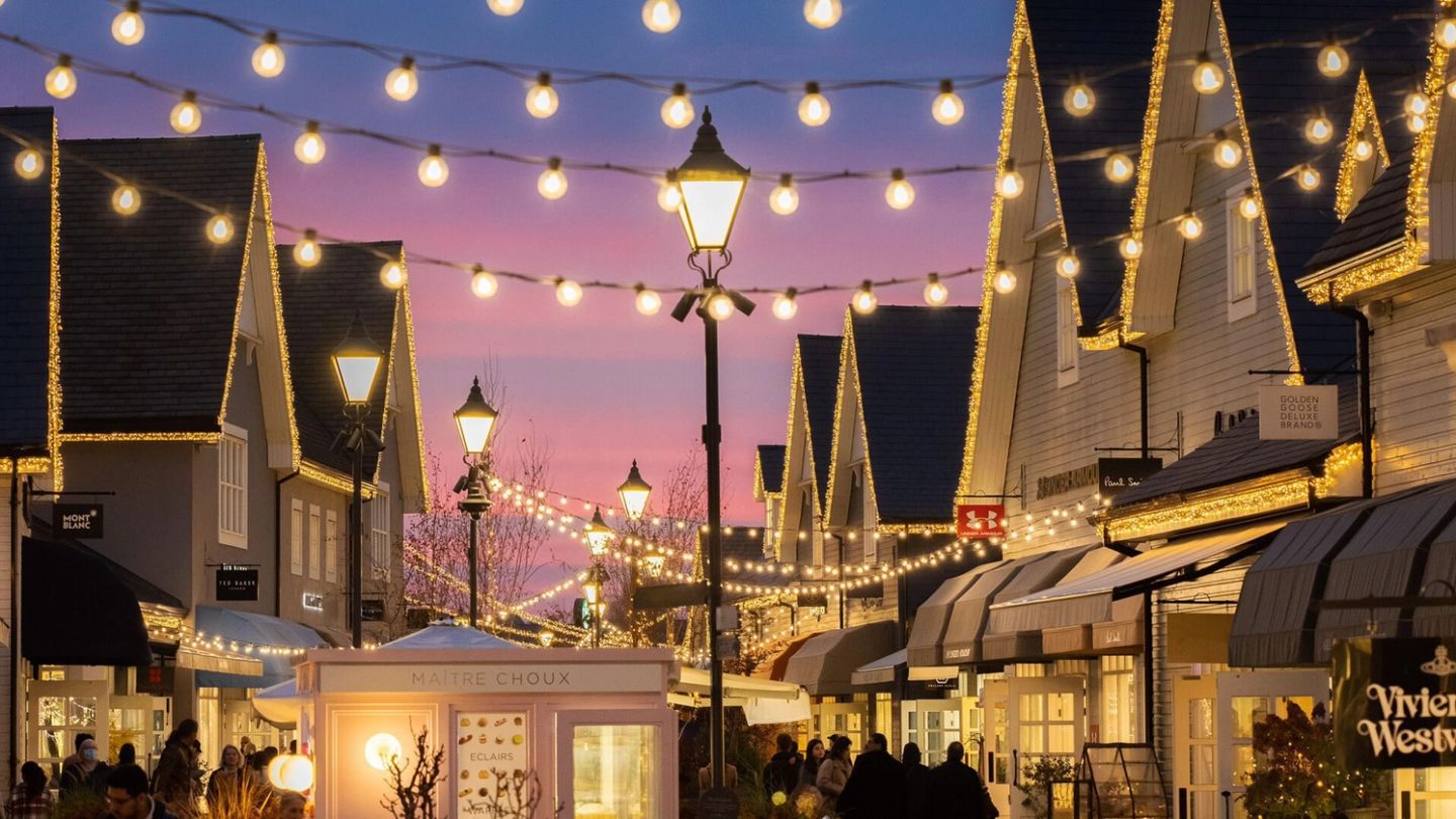 From Blenheim Palace to Bicester Village, plan the perfect festive weekend in Oxfordshire