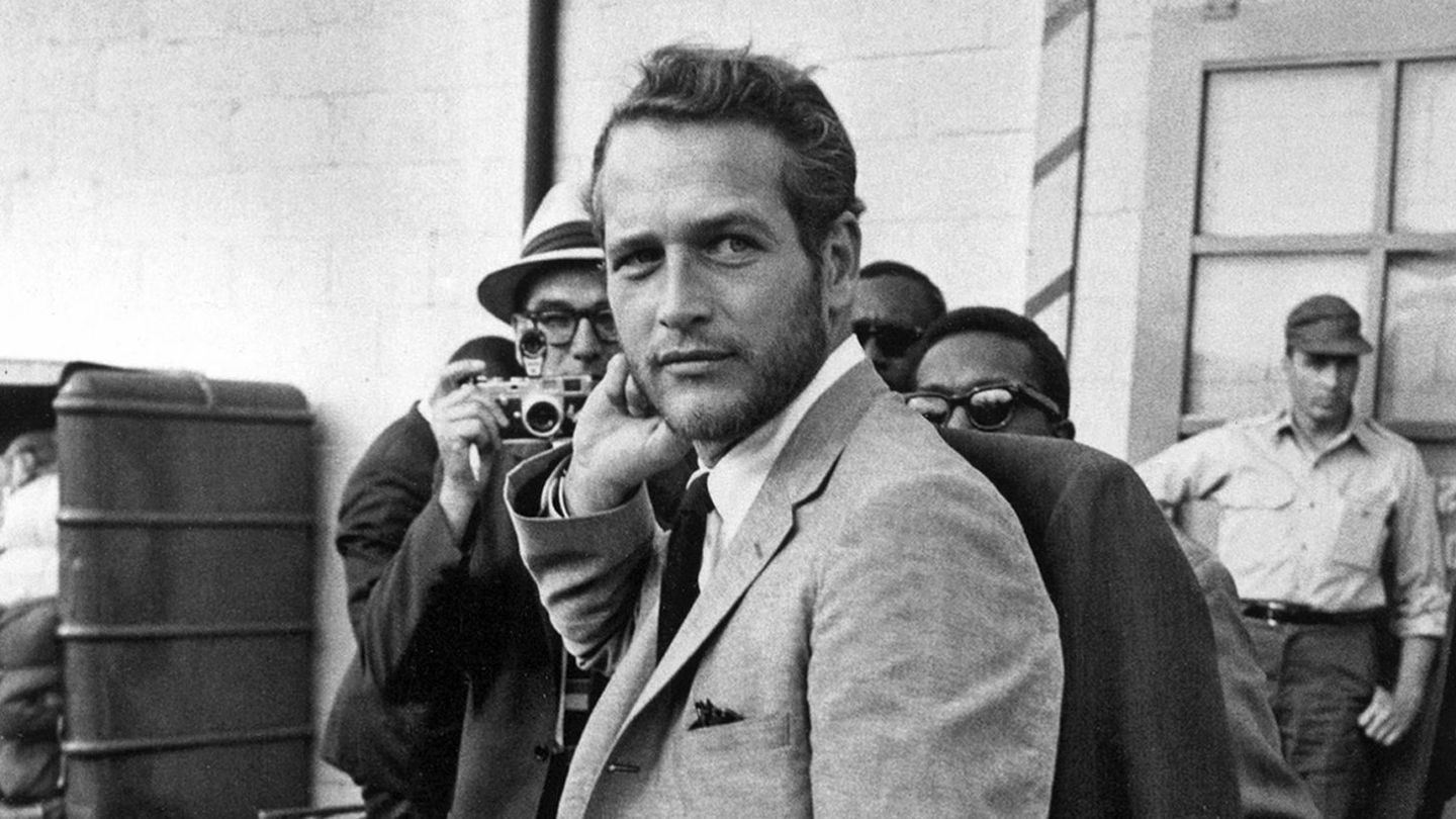The best photos of Paul Newman’s effortless style