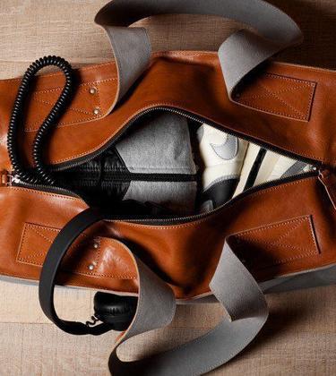 5 Essentials Every Gentleman Needs In His Gym Bag