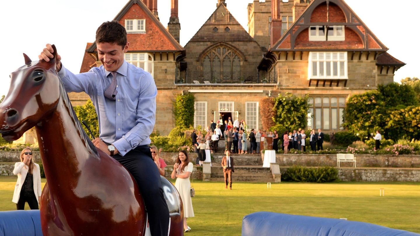 Luxury bookmaker Fitzdares reveals the most influential young people in racing