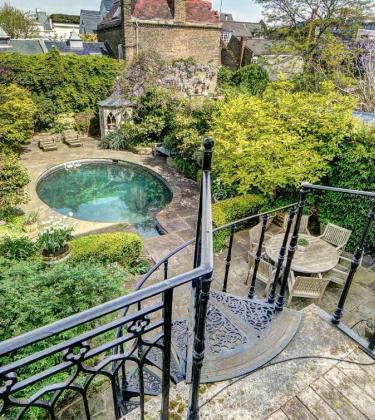 Property of the Week: Upper Cheyne Row